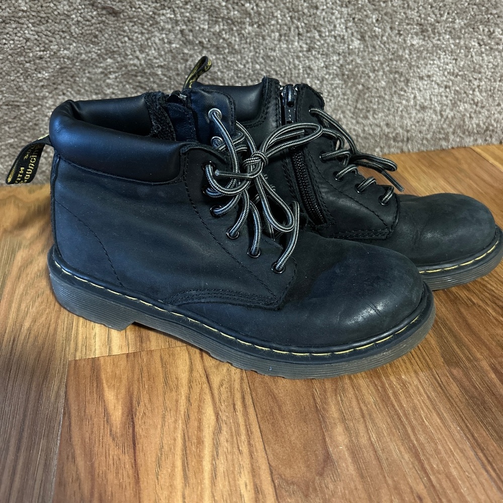 Kids Dr Martens Black Boot Sz 2